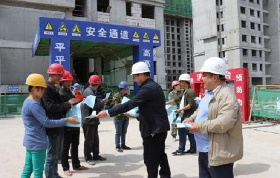 邵阳市全面推进“同舟计划” 为建筑业工人保驾护航
